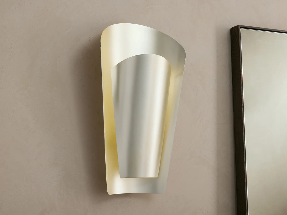 Strato Sconce