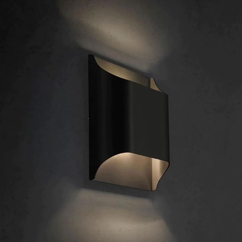Daris Sconce