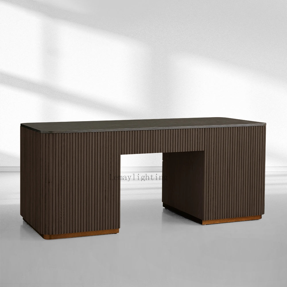 FinRegal Executive Desk