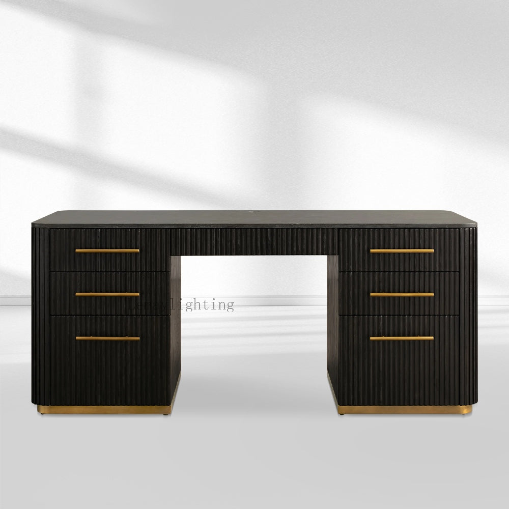 FinRegal Executive Desk