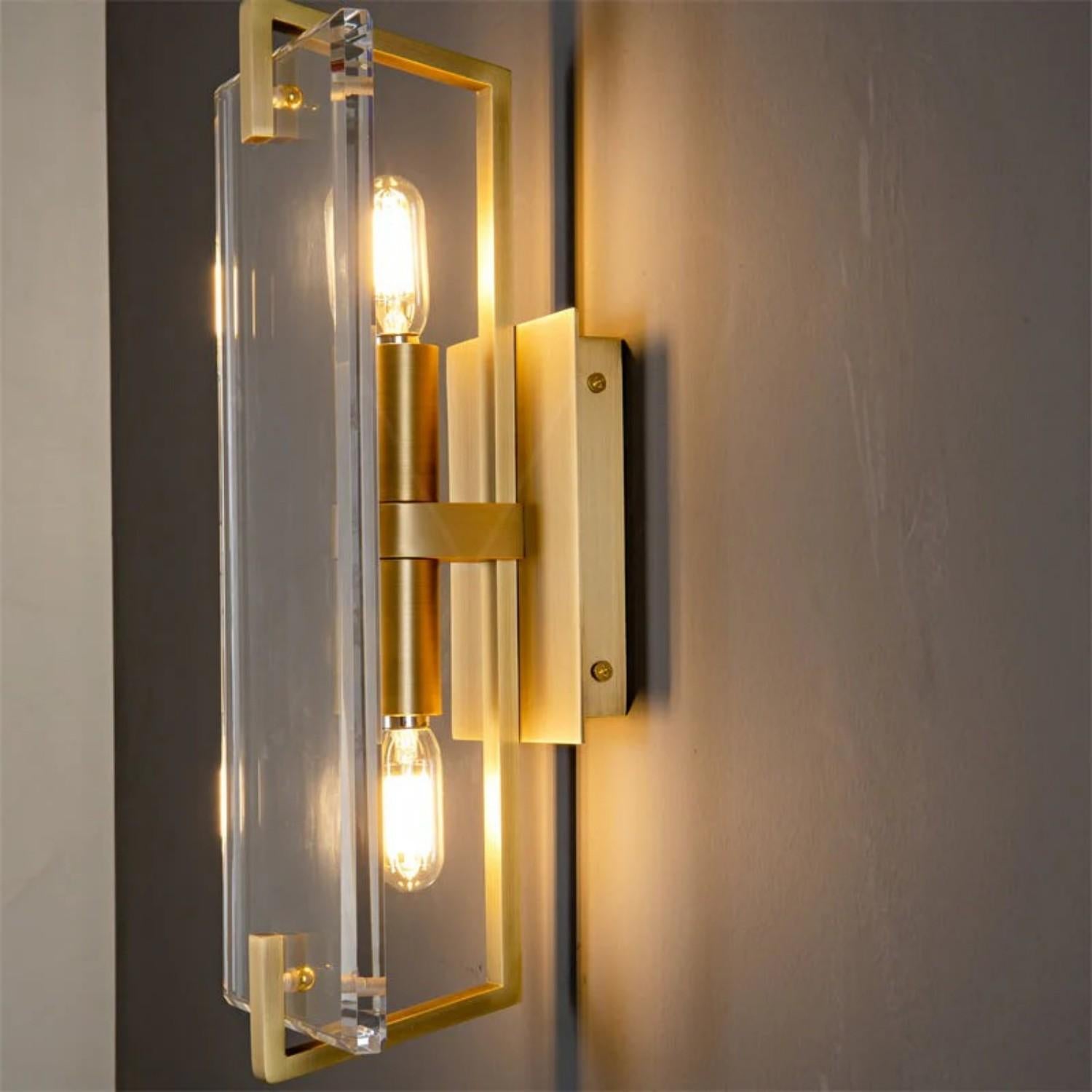 Misty Linear Sconce