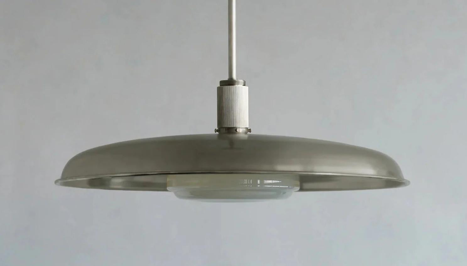 ROMAN AND WILLIAMS GUILD OSCAR PENDANT LIGHT