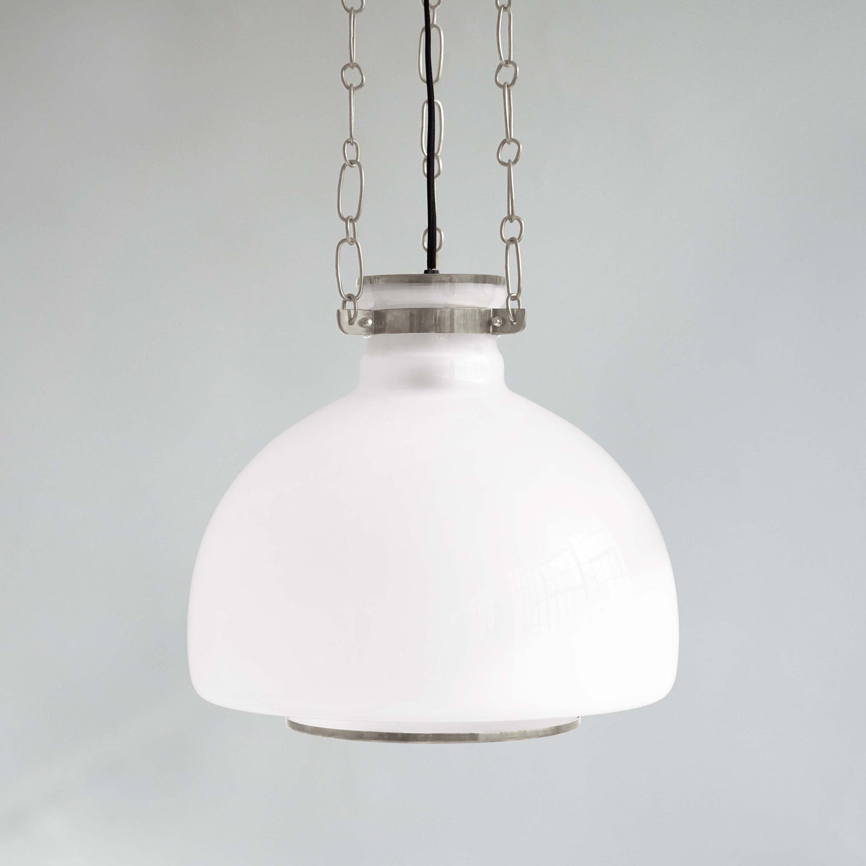 Roman And Williams Solna Pendant