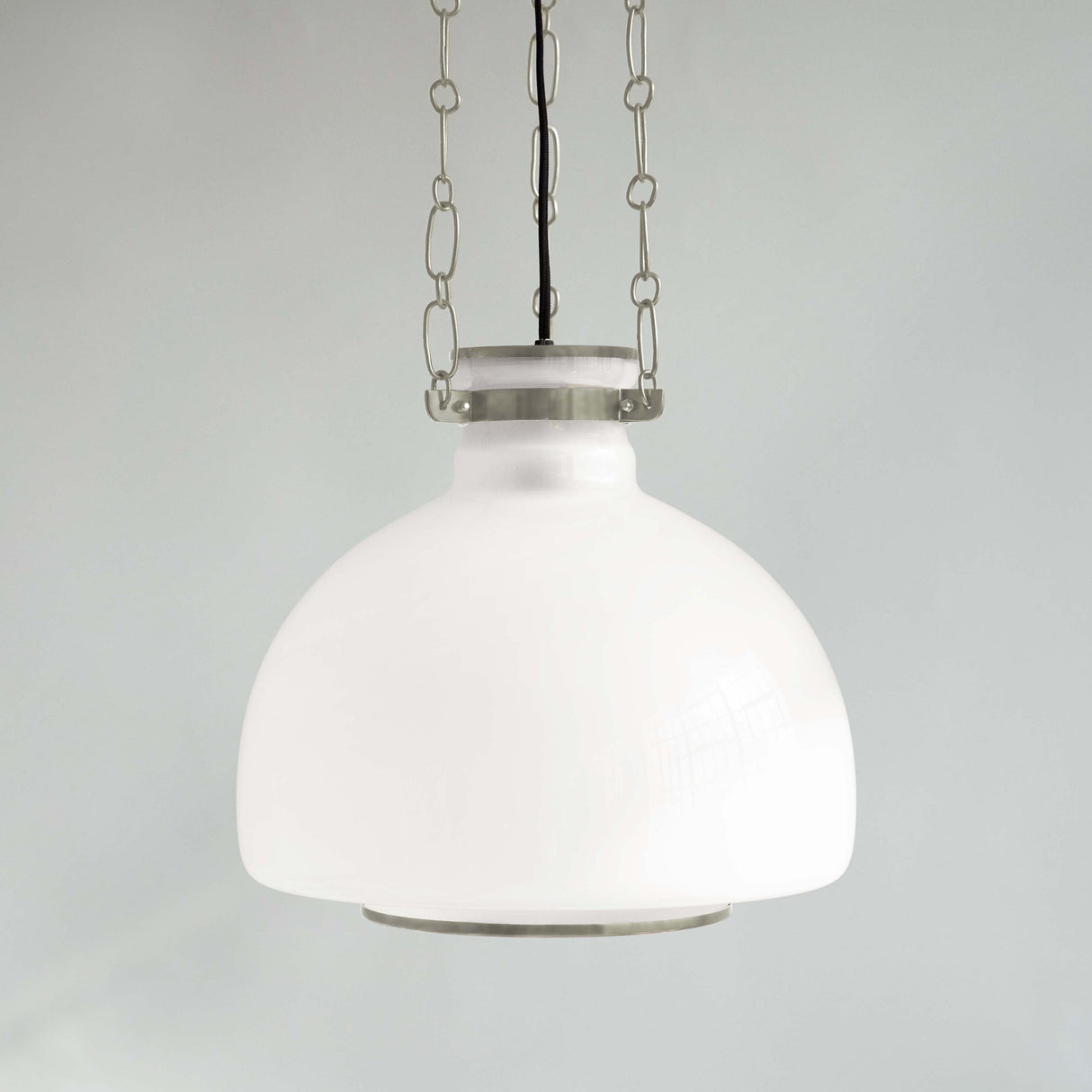 Roman And Williams Solna Pendant