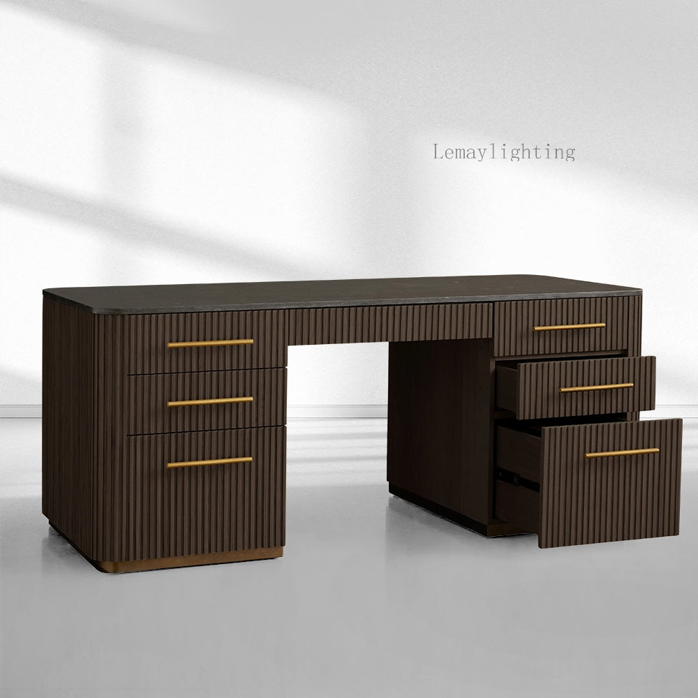 FinRegal Executive Desk