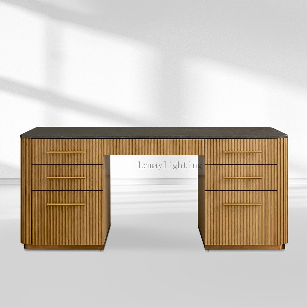 FinRegal Executive Desk