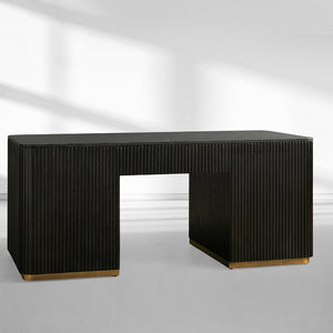 FinRegal Executive Desk