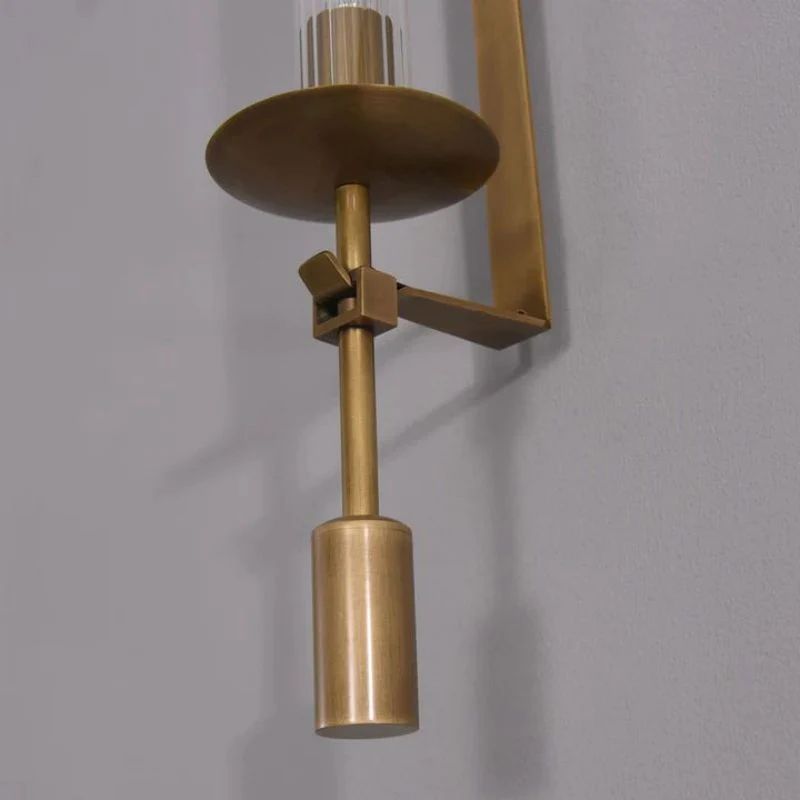 Leo Sconce
