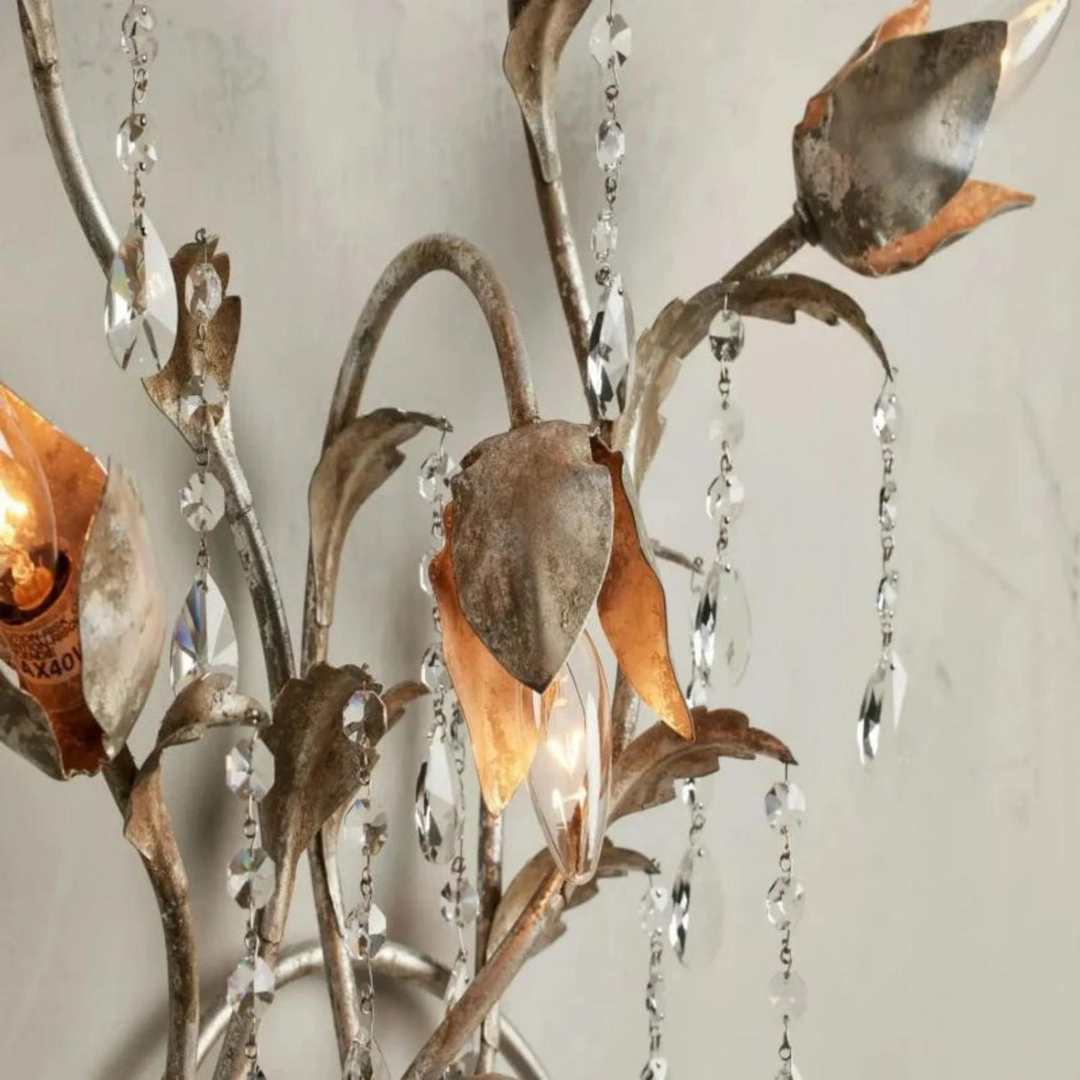 Uma Sconce